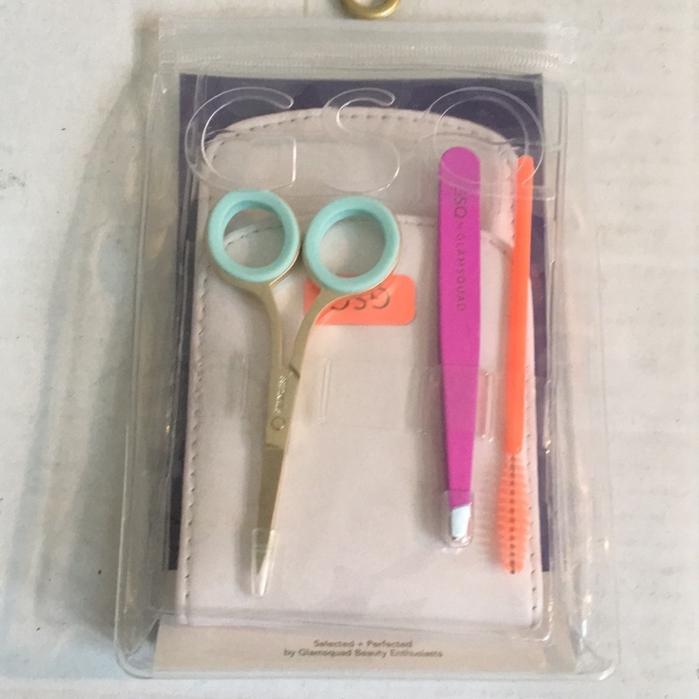 NWOT. GSQ by Glamsquad Brow Shaping Set, brand new
